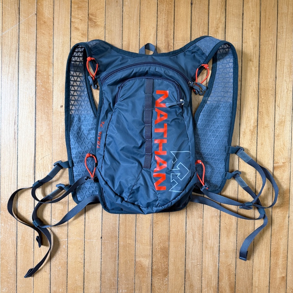 Nathan TrailMix 7 Liter Race Hydration Pack Backpack Unisex (No Bladder) Sz.OSFM